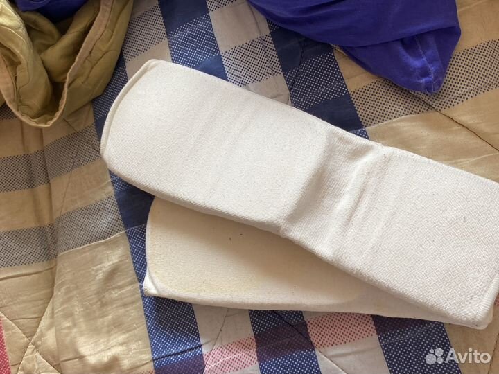 Комплект боксерских перчаток и голени