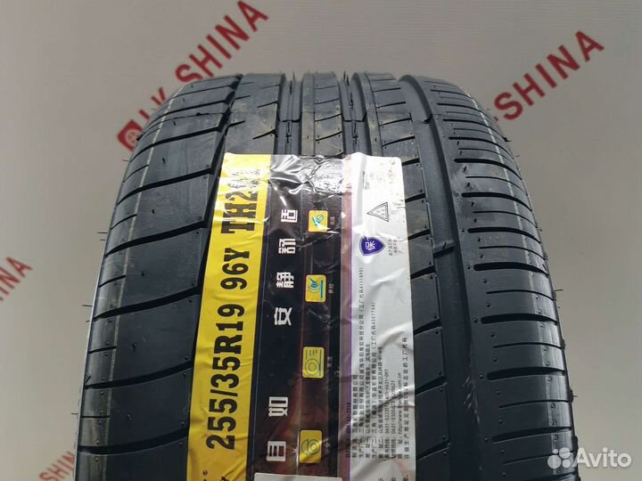 Triangle TH201 255/35 R19 96Y