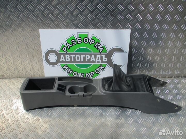 Консоль центральная Kia Spectra 2006г