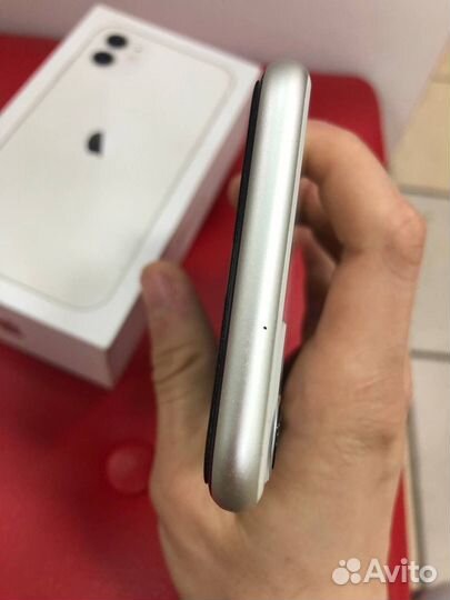 iPhone 11, 64 ГБ