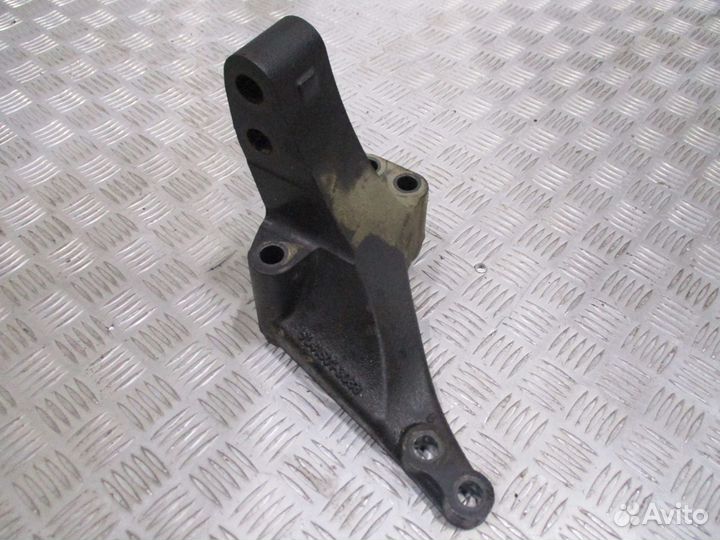 Кронштейн двигателя задний левый MAN 51415013088