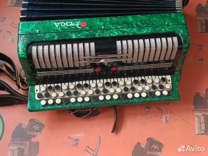 Баян Этюд/Скупка/ малахитовый, классный