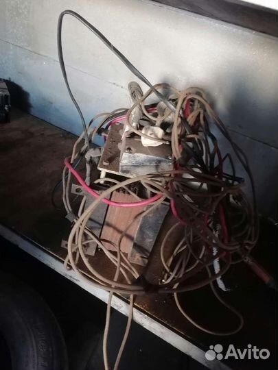 Зарядное устройство для аккумулятора автомобиля