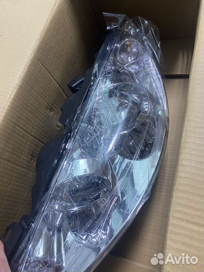 Фары на peugeot 308, 408 новые