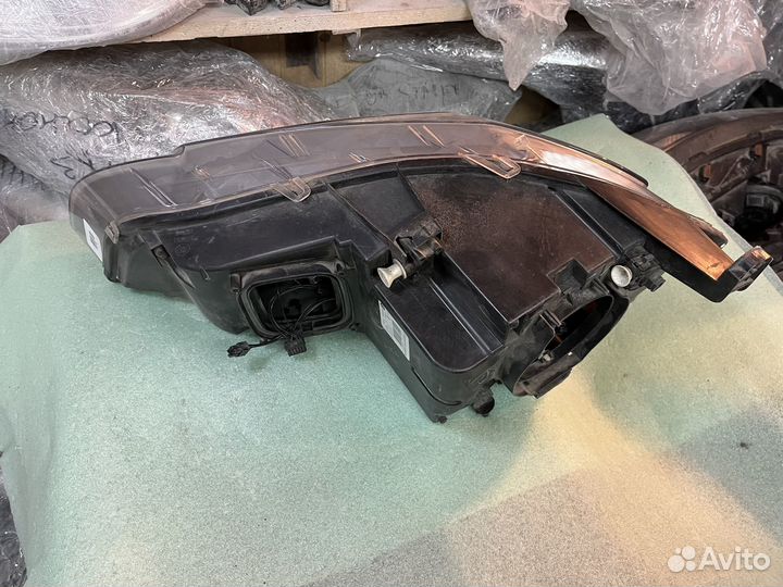 Фара правая BMW X5 E70 Рестайл ксенон