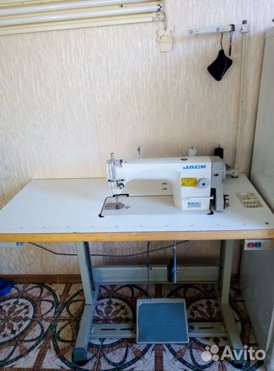Продаю швейную машину Jack JK-8720
