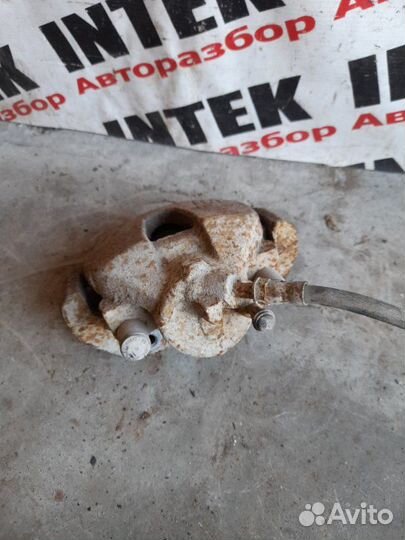 Суппорт передний правый Ford C-Max 2008