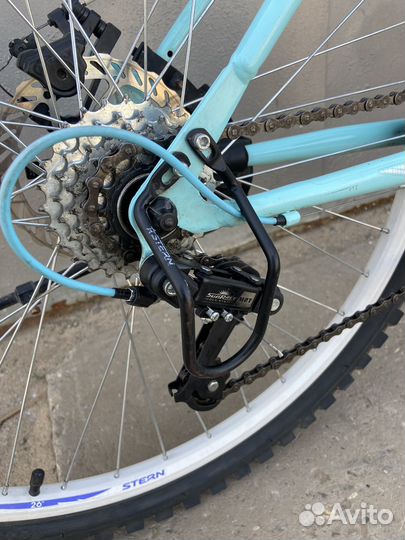 Дамский горный велосипед Stern Vega 2.0 Disc