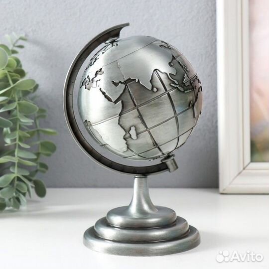 Сувенир металл 'Глобус' серебро 10,5х11х18,5 см