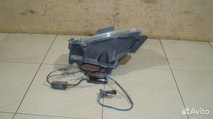 Фара противотуманная правая Toyota LC 200