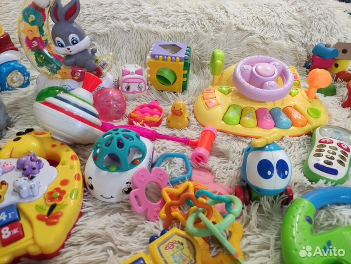 Игрушки для малышей пакетом