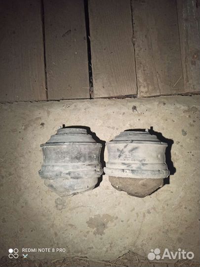 Подушка двигателя w210