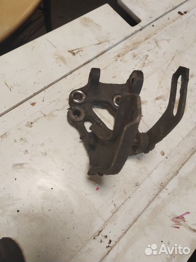 Кронштейн гура в сборе 3s-fe 5s-fe