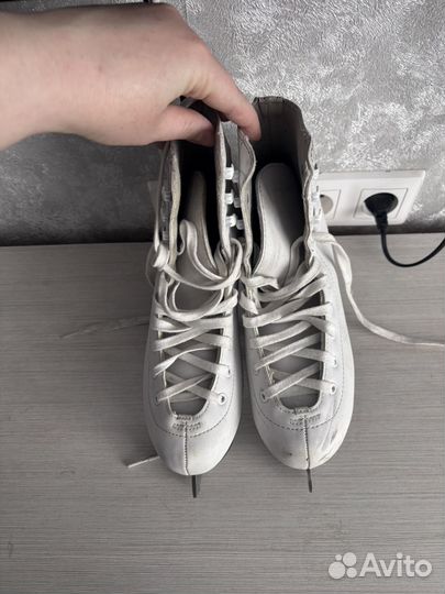 Коньки фигурные