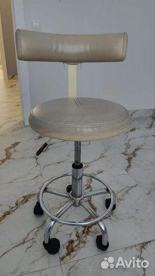 Стул для косметолога