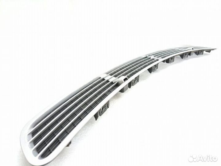 Решетка капота Mercedes-Benz E-Class W211