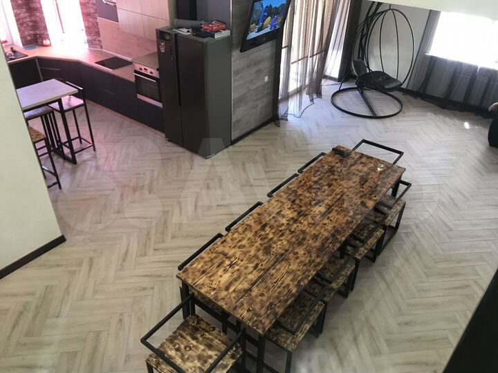 Дом 218 м² на участке 5 сот.