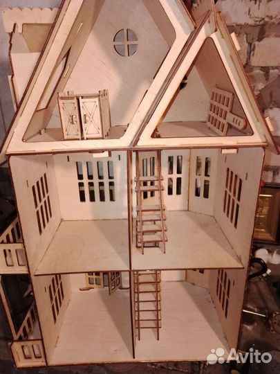 Домик кукольный