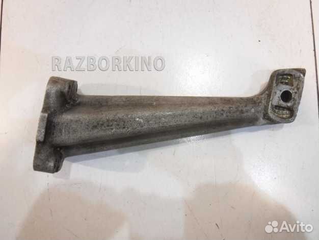 Кронштейн двигателя