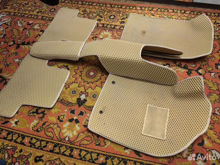 Эво коврики Тойота спасио