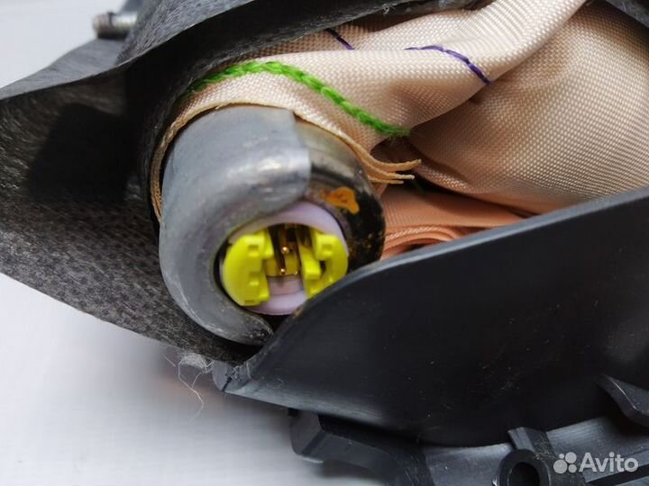 Подушка безопасности нижняя (для колен) Mitsubishi