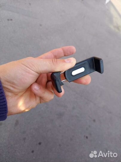 Держатель для телефона в машину