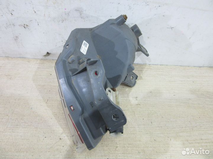 Фонарь задний в бампер левый Toyota RAV 4 2013