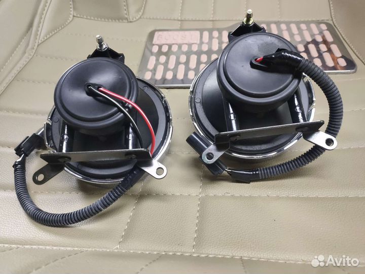 Противотуманки на бампере delica400