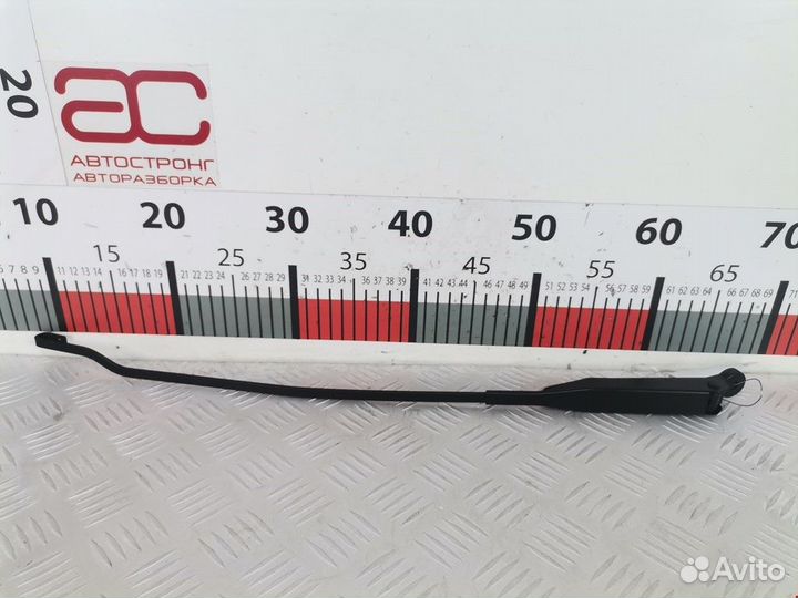 Щеткодержатель (поводок стеклоочистителя, дворник)