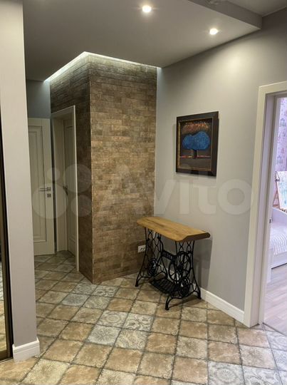 4-к. квартира, 100 м², 5/5 эт.