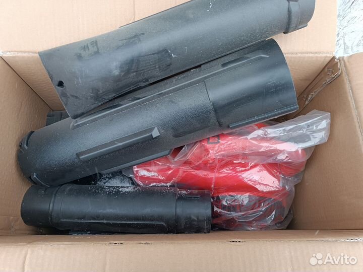 Бензиновая воздуходувка