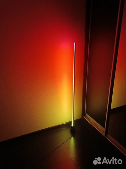 Напольный угловой LED светильник RGB