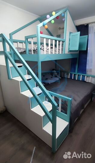 Двухъярусная кровать