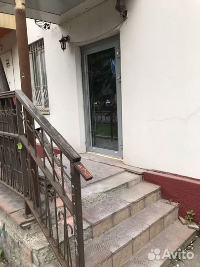 Двери алюминиевые