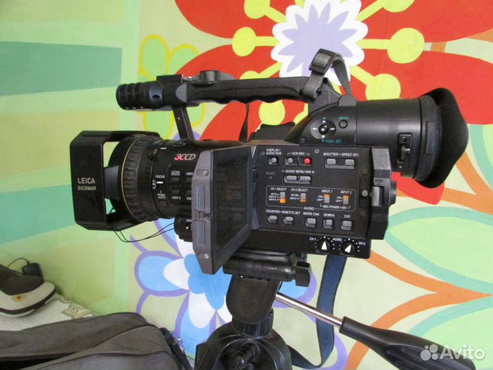 Видеокамера Panasonic AG-DVX-100B