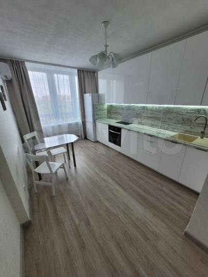 1-к. квартира, 43 м², 2/9 эт.