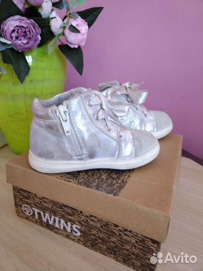 Ботинки для девочки 23