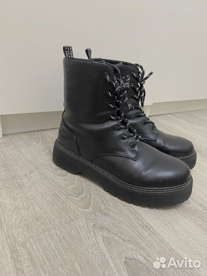 Ботинки зимние женские