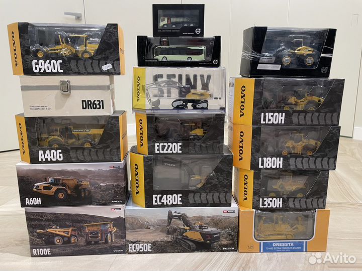 Коллекция моделей техники Volvo 1:50 новые