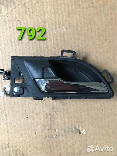 Ручка внутрен. задней левой двери Хонда CR-V3(792