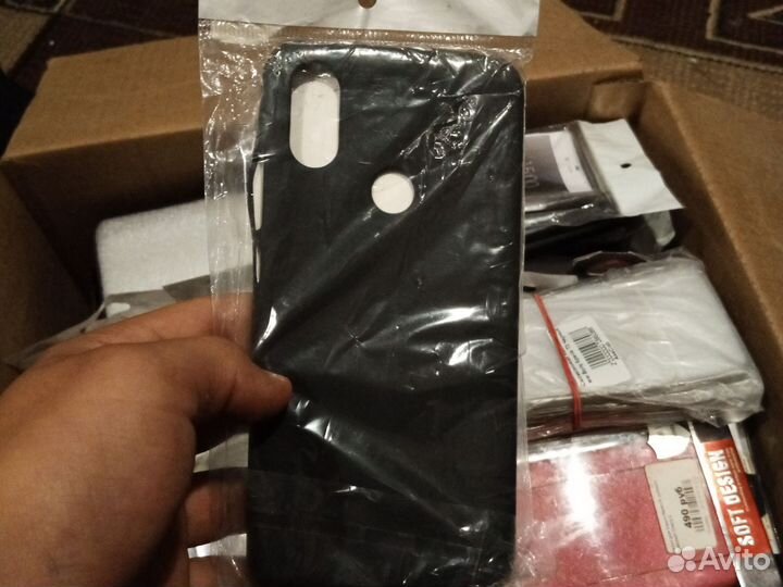 Чехлы на телефоны разные