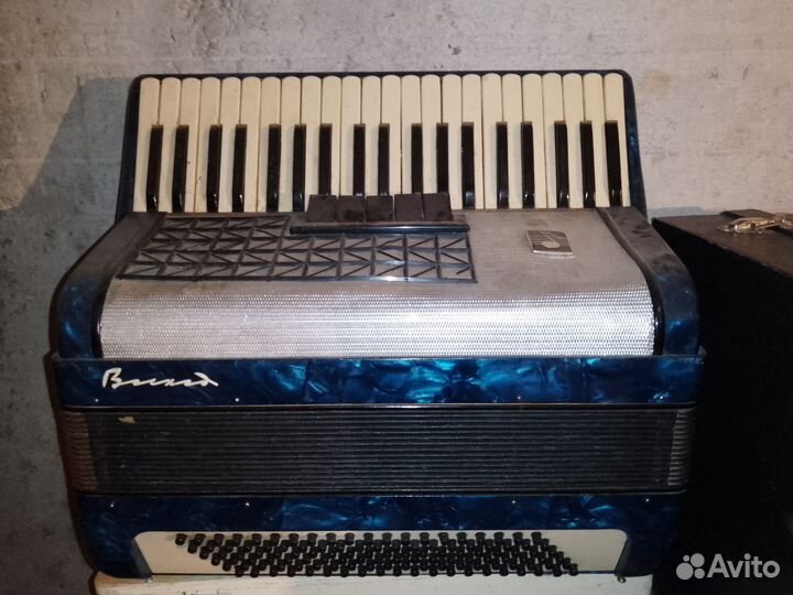 Продаю баяны и аккордеоны