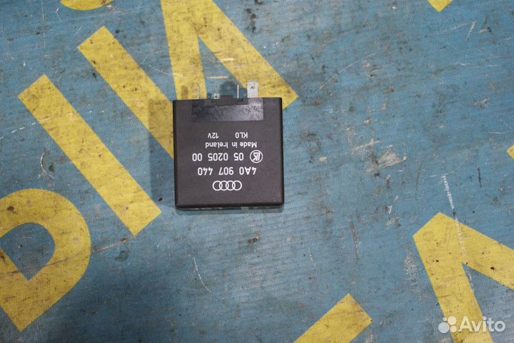Реле управления зеркалами Audi A4