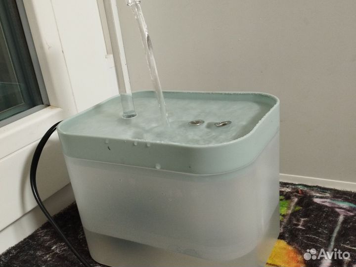 Фонтан поилка для кошек