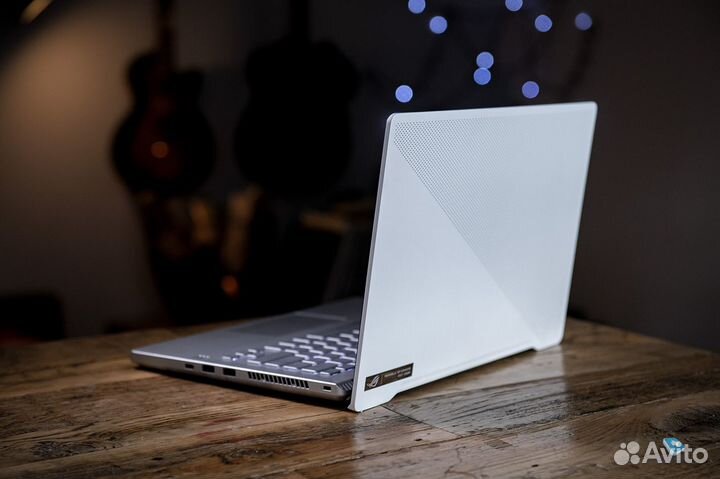 Asus ROG Zephyrus G14 (Ryzen 7 4800HS,GTX 1650 ti)