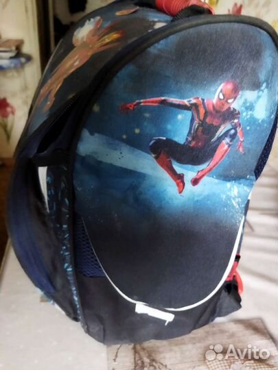 Рюкзак школьный