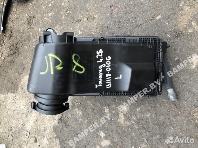 Корпус воздушного фильтра Volkswagen Touareg 4.2