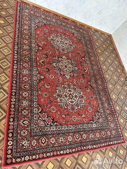 Ковер шерстяной