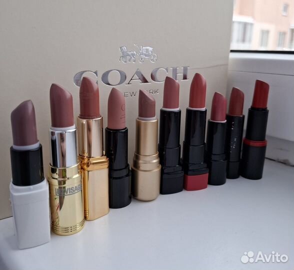 Помада новая свежая