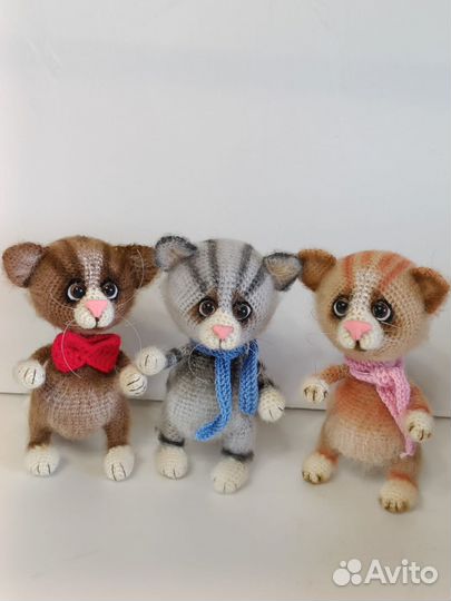 Вязаная игрушка Котик